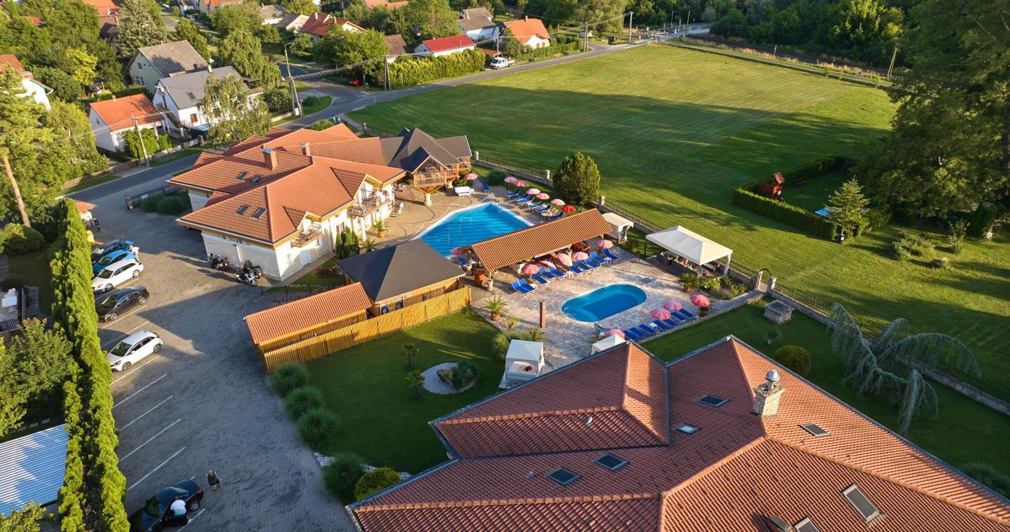 Plattensee Hotel 3*
